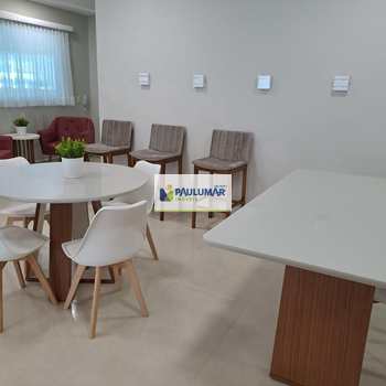 Apartamento em Mongaguá, bairro Centro