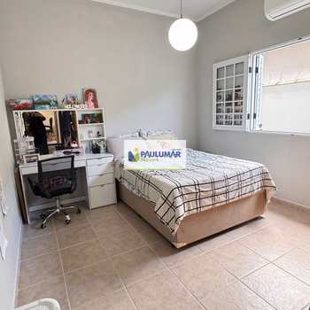Casa em Praia Grande, bairro Jardim Imperador