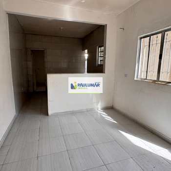 Casa em Mongaguá, bairro Vera Cruz