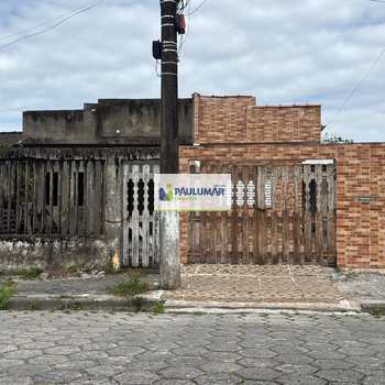 Casa em Mongaguá, bairro Vera Cruz