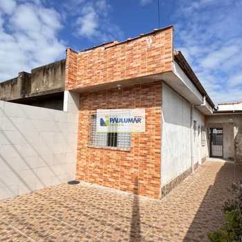 Casa em Mongaguá, bairro Vera Cruz