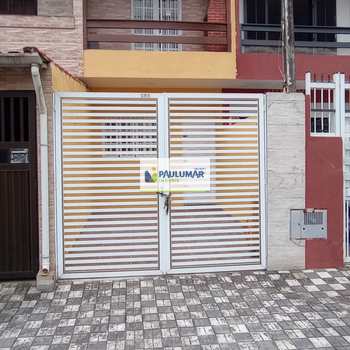 Sobrado em Mongaguá, bairro Vila São Paulo