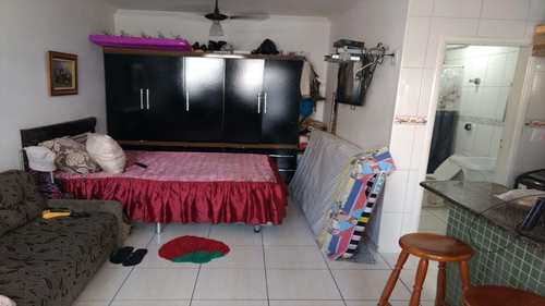 Kitnet, código 1824 em Praia Grande, bairro Boqueirão