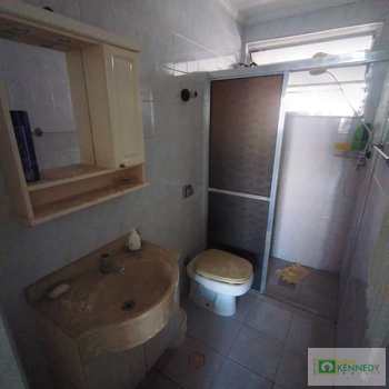 Kitnet em Praia Grande, bairro Ocian