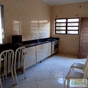 Casa em Praia Grande, bairro Caiçara