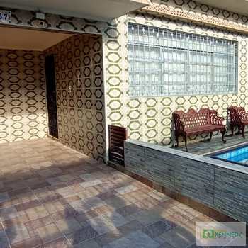 Casa em Praia Grande, bairro Caiçara
