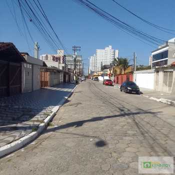 Casa em Praia Grande, bairro Ocian
