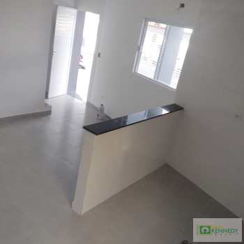 Casa de Condomínio em Praia Grande, bairro Samambaia