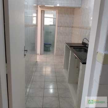 Kitnet em Praia Grande, bairro Boqueirão