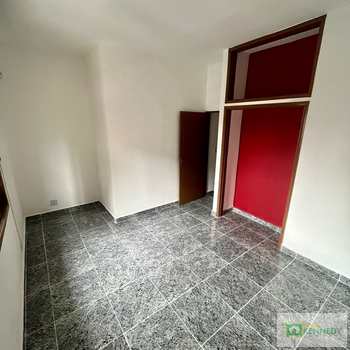 Sobrado em Praia Grande, bairro Guilhermina