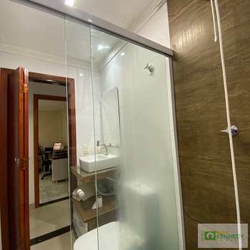 Apartamento em Praia Grande, bairro Guilhermina