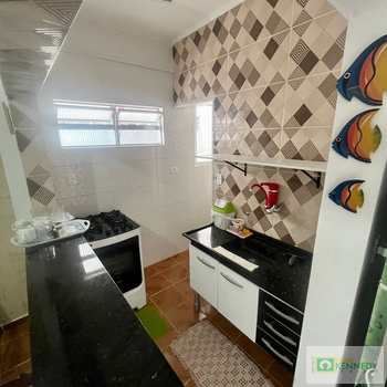 Kitnet em Praia Grande, bairro Boqueirão