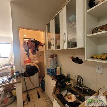 Apartamento em Praia Grande, bairro Mirim
