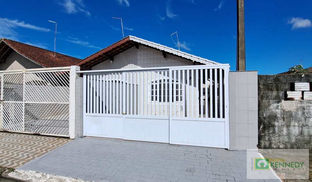 Casa em Praia Grande, bairro Caiçara