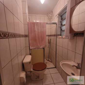 Kitnet em Praia Grande, bairro Real