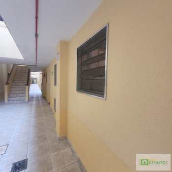 Kitnet em Praia Grande, bairro Real