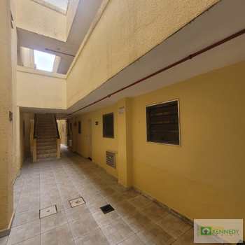 Kitnet em Praia Grande, bairro Real
