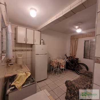 Kitnet em Praia Grande, bairro Real