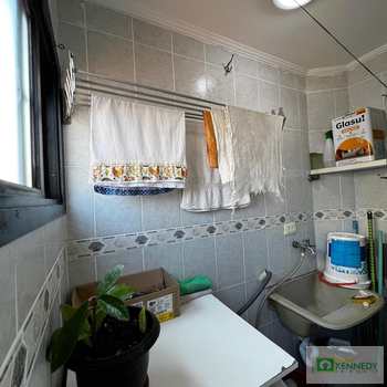 Apartamento em Praia Grande, bairro Tupi