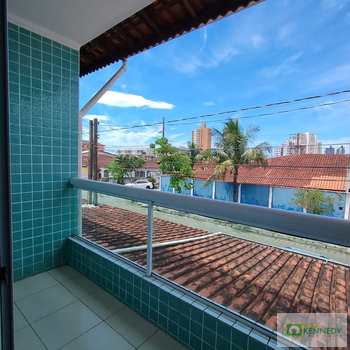 Sobrado em Praia Grande, bairro Maracanã