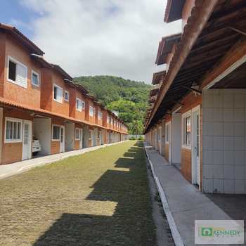 Casa de Condomínio em Mongaguá, bairro Centro