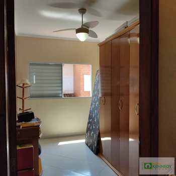 Casa de Condomínio em Mongaguá, bairro Centro
