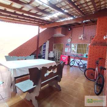 Sobrado em Praia Grande, bairro Ocian