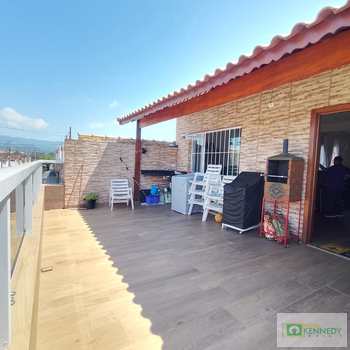 Sobrado em Praia Grande, bairro Ocian