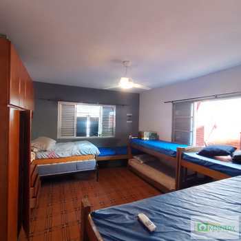 Sobrado em Praia Grande, bairro Ocian