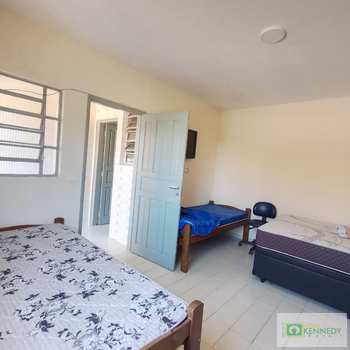 Sobrado em Praia Grande, bairro Ocian