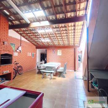 Sobrado em Praia Grande, bairro Ocian