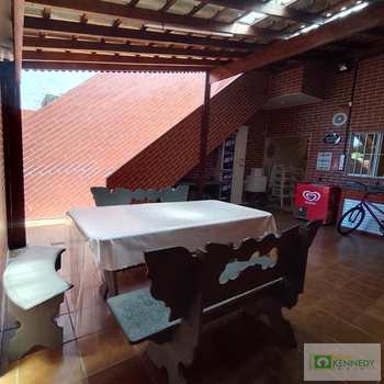 Sobrado em Praia Grande, bairro Ocian