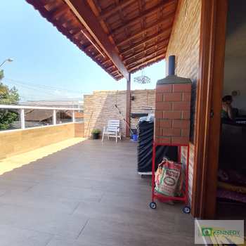 Sobrado em Praia Grande, bairro Ocian