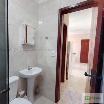 Apartamento em Praia Grande, bairro Mirim