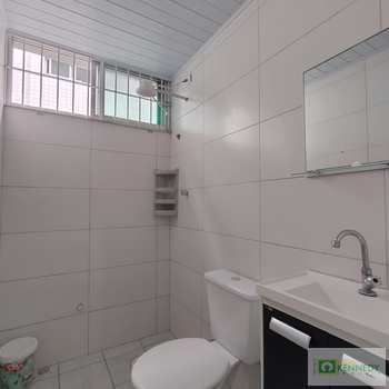 Kitnet em Praia Grande, bairro Ocian