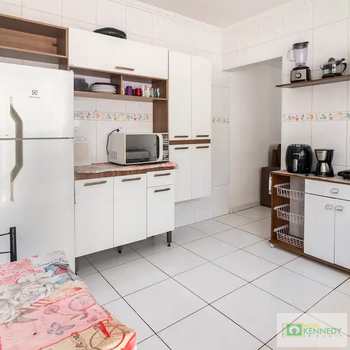 Casa em Praia Grande, bairro Ocian