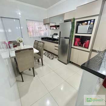 Casa em Praia Grande, bairro Quietude