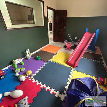 Apartamento em Praia Grande, bairro Maracanã