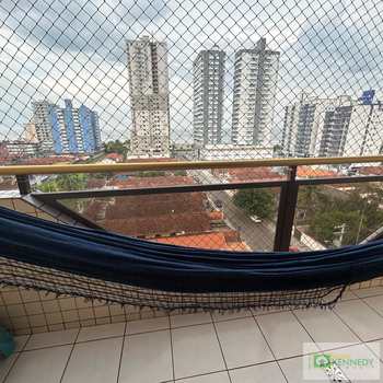 Apartamento em Praia Grande, bairro Maracanã