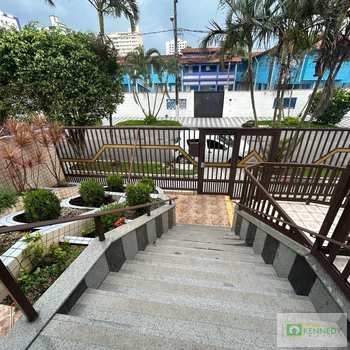 Apartamento em Praia Grande, bairro Maracanã