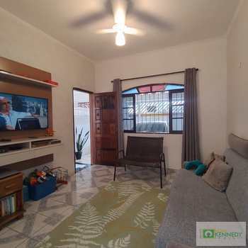 Casa em Praia Grande, bairro Ocian