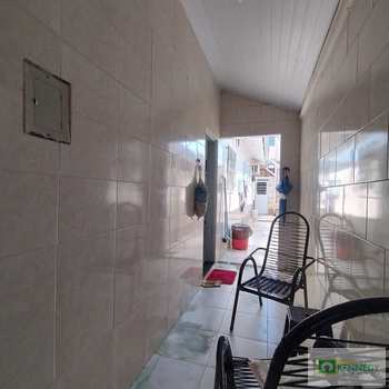 Casa em Praia Grande, bairro Ocian