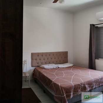 Casa em Praia Grande, bairro Ocian