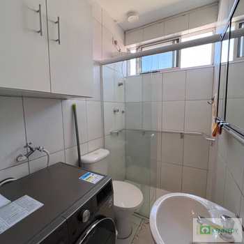 Kitnet em Praia Grande, bairro Ocian
