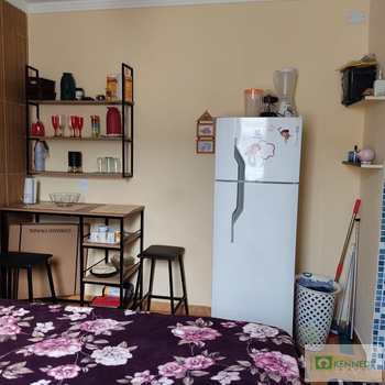Kitnet em Praia Grande, bairro Ocian