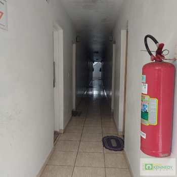 Kitnet em Praia Grande, bairro Ocian