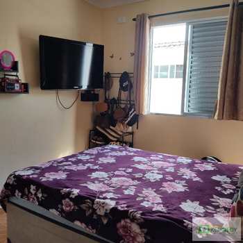 Kitnet em Praia Grande, bairro Ocian