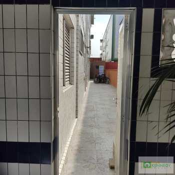 Kitnet em Praia Grande, bairro Ocian