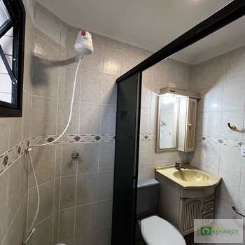 Apartamento em Praia Grande, bairro Tupi