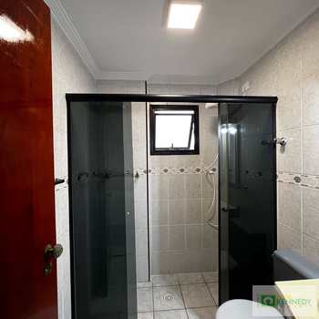 Apartamento em Praia Grande, bairro Tupi